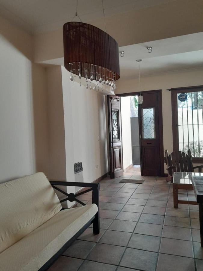 Hostel Terminal ميندوزا المظهر الخارجي الصورة