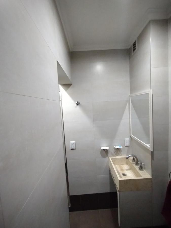 Hostel Terminal ميندوزا المظهر الخارجي الصورة