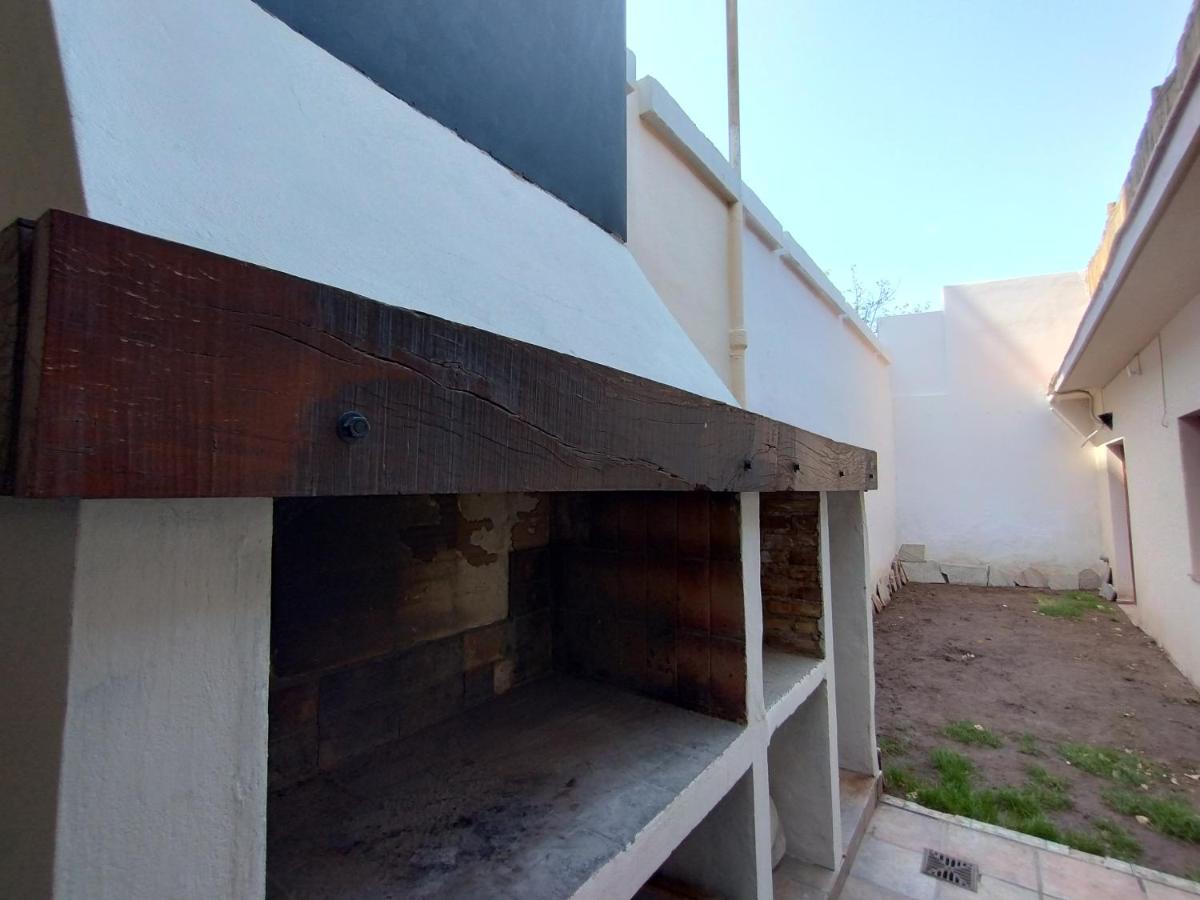 Hostel Terminal ميندوزا المظهر الخارجي الصورة